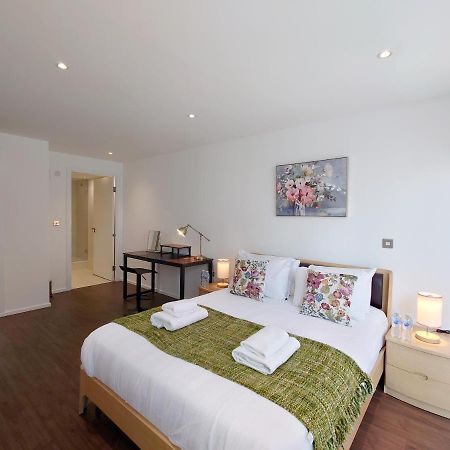 Fully Serviced Two Bed Apartment By Excel & O2 Londra Esterno foto