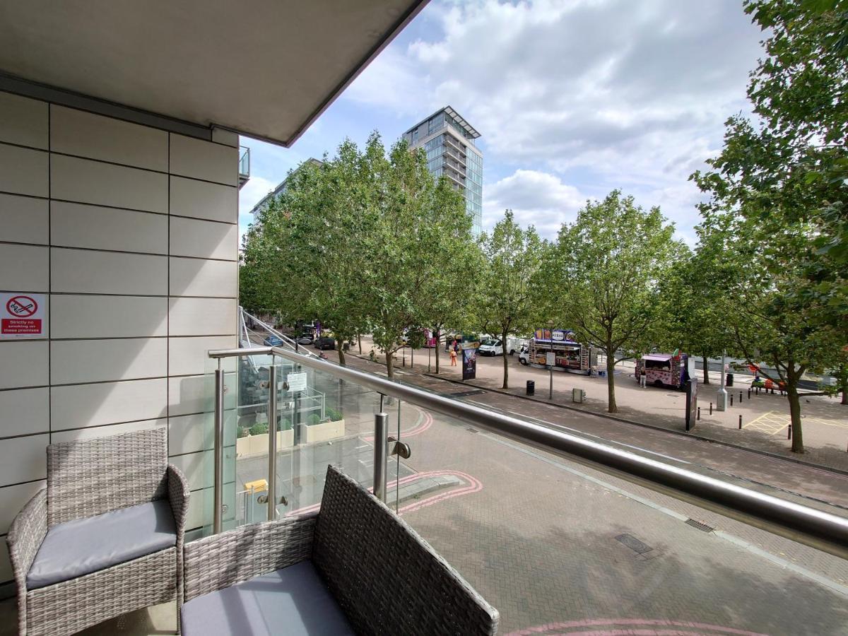 Fully Serviced Two Bed Apartment By Excel & O2 Londra Esterno foto