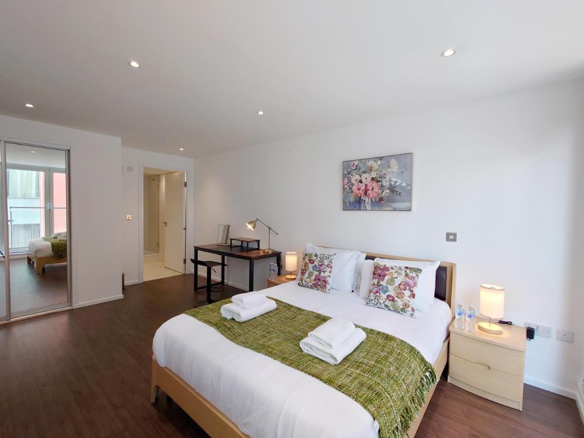 Fully Serviced Two Bed Apartment By Excel & O2 Londra Esterno foto
