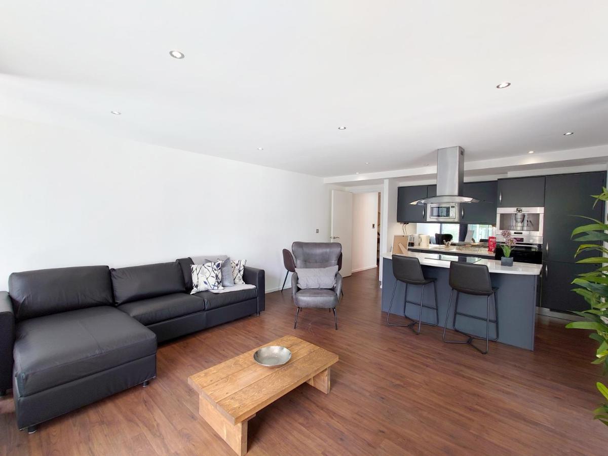 Fully Serviced Two Bed Apartment By Excel & O2 Londra Esterno foto